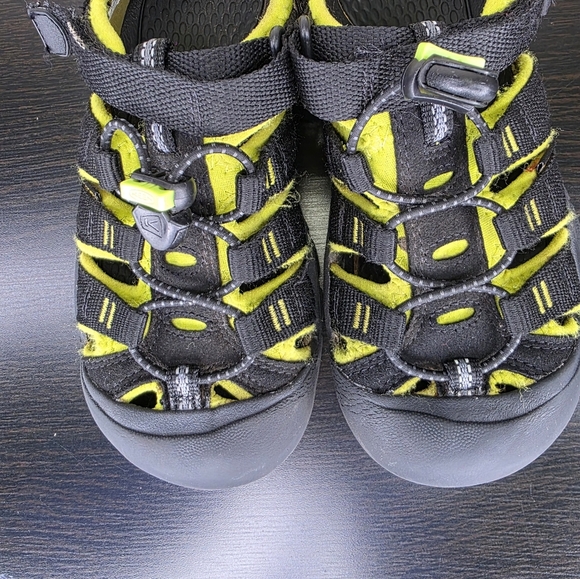 KEENS Black Water Big Kids' Newport H2 Size 1 - Picture 5 of 14